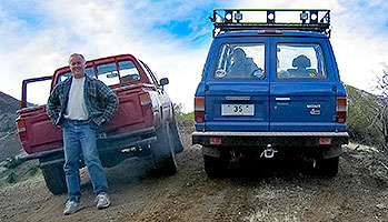 FJ60 and FJ62 License Plate Lamp With Ambulance Doors
