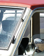 Photo: FJ55 Land Cruiser Antenna